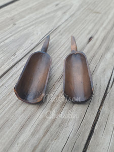 2 Faux Treen Wood Carved Flat Bottom Scoop