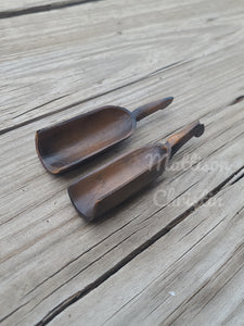 2 Faux Treen Wood Carved Flat Bottom Scoop