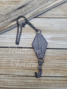 Farmhouse Decorative Pulley Hook